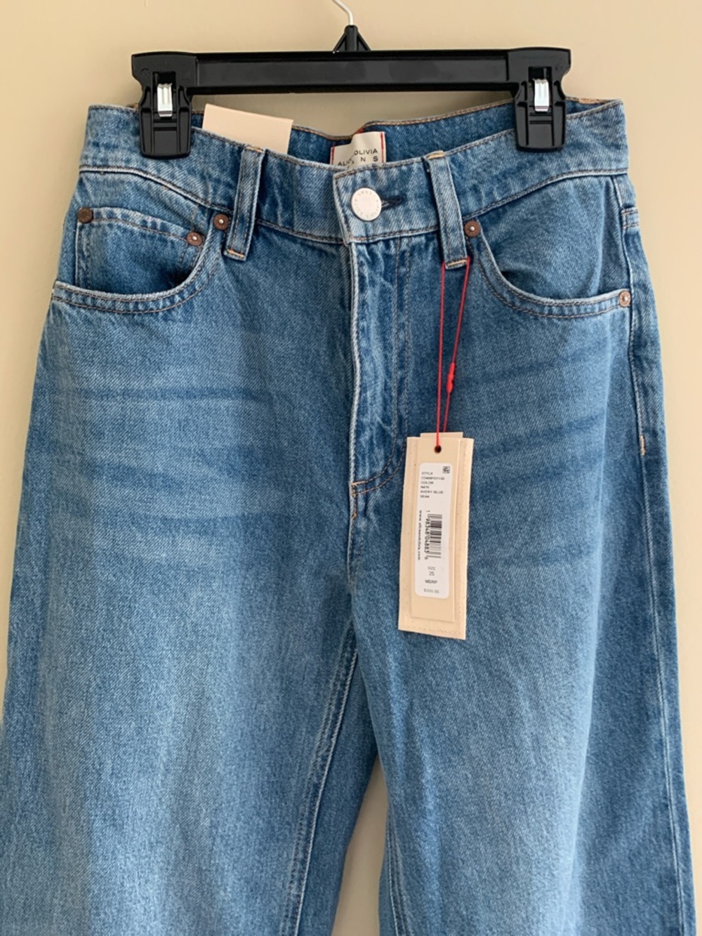 ALICE+OLIVIA Weezy High-Rise Wide Leg Jeans in Avery Blue - Picture 5 of 12